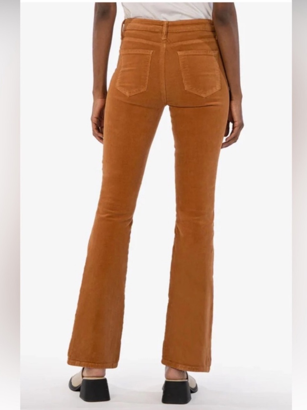 Kut from the Kloth Ana high rise fab ab flare corduroy pants in butterscotch - Picture 2 of 13